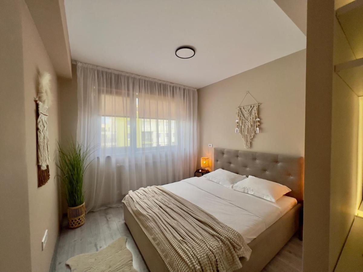 Boholand Apartment Braşov Buitenkant foto