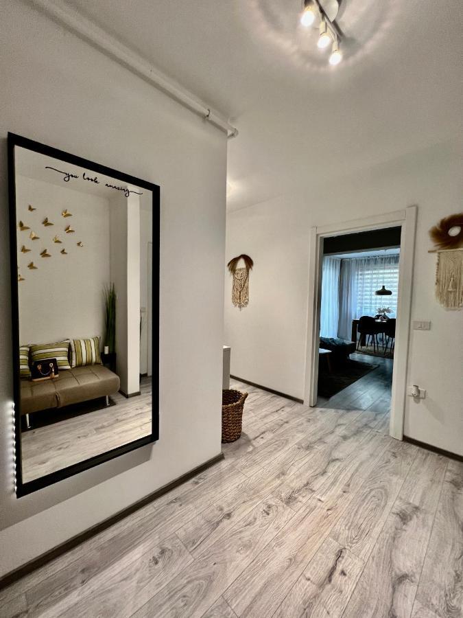 Boholand Apartment Braşov Buitenkant foto