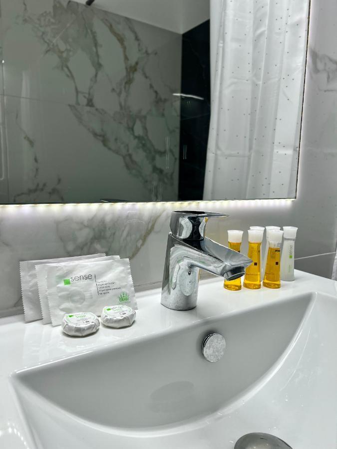 Boholand Apartment Braşov Buitenkant foto